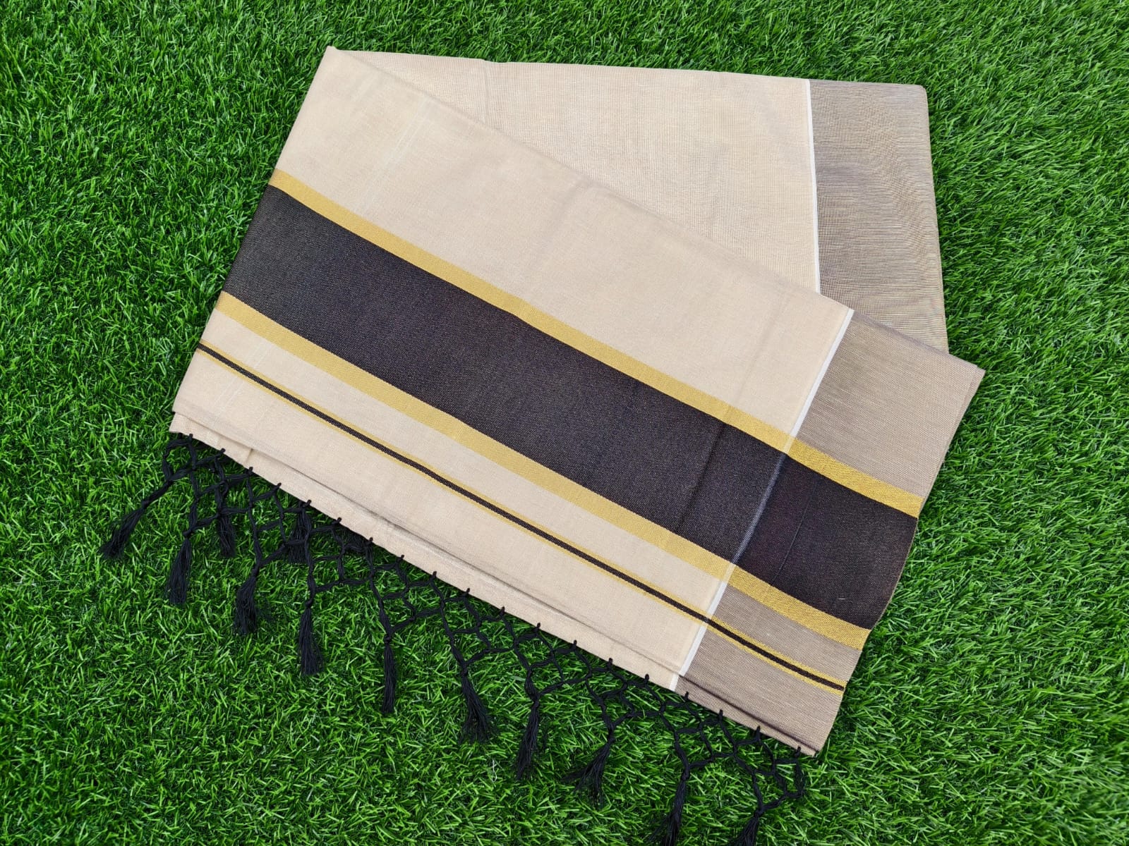 Kerala Tissue with Kara Sarees