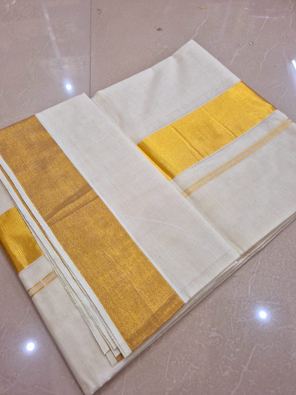 Kerala Plain Premium Kasavu saree